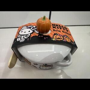Sanrio Hello Kitty Halloween Brie Baker Lid w/spoon NWT! Pumpkin Kitty